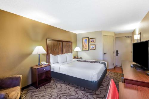 Gallery image of Oakland Airport Arena Hotel in Oakland