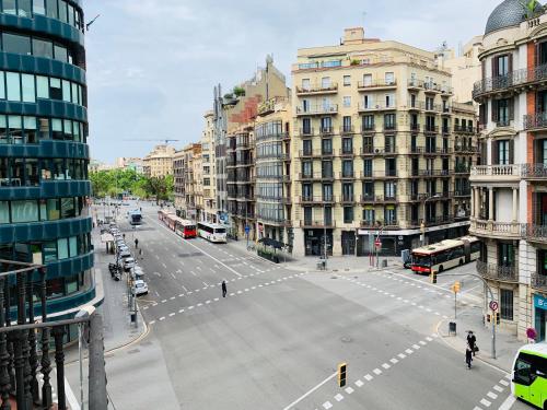 Super Balmes Guest House