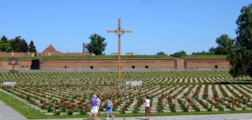a group of people standing in front of a field of flowers at Apartmán Třebenice - vstupní brána do Českého středohoří in Třebenice