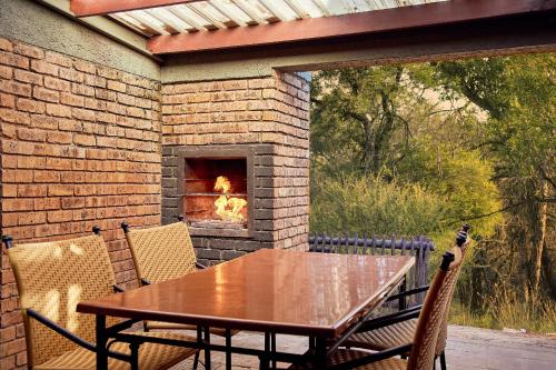 Gambar di galeri bagi First Group Magalies Park di Hartbeespoort