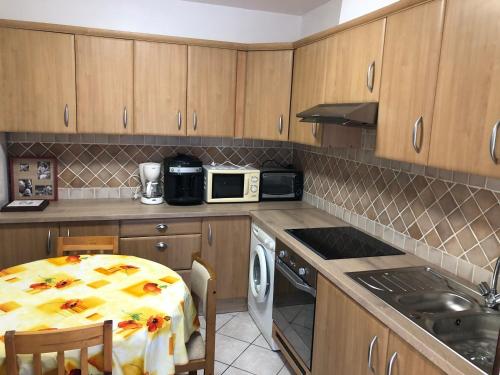 Appartement dans grande maison privé climatisé