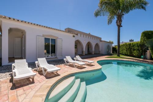 Villa near the beach and Lagos Marina #1868