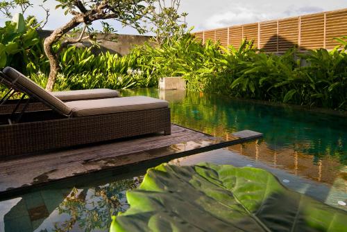 Un jardín fuera de Komea Villa