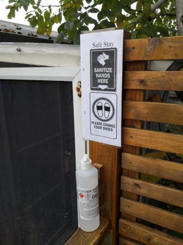 Certifikát, hodnocení, plakát nebo jiný dokument vystavený v ubytování Oxford Queenette Backpackers
