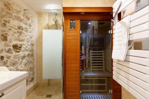 MAISON PICASSO - Jacuzzi, vue, terrasse for 6 photo 3