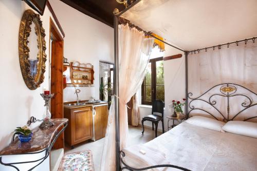 Archontiko Evgenia Studios & Suites Old Town Chania