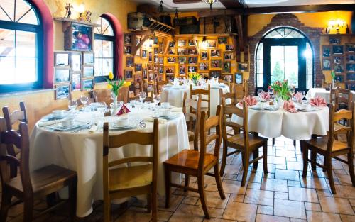 Εστιατόριο ή άλλο μέρος για φαγητό στο Hotel Restauracja Jaś Wędrowniczek