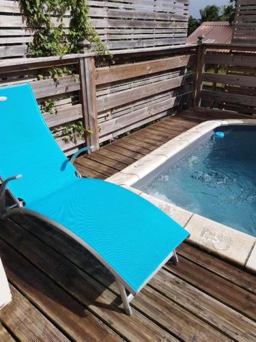 Maison confortable Le Moule Jacuzzi