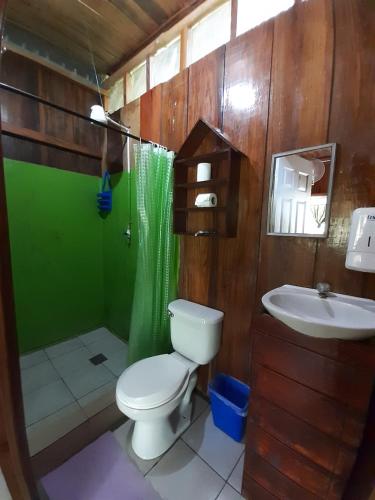 Ванная комната в Hostal Oasis The Traveler