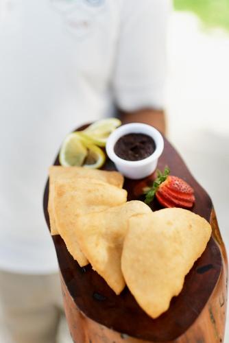 Makanan di atau berdekatan resort