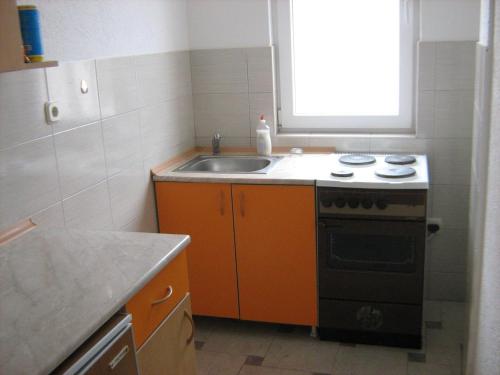 A kitchen or kitchenette at Mitko's Guest House