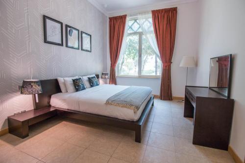 Postel nebo postele na pokoji v ubytování Al Dabas, in Palm Jumeirah
