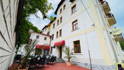 Gallery image of UniqHotel Česky Šternberk in Český Šternberk