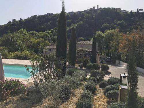 Piscina en o cerca de Bastide Nomade - guest house