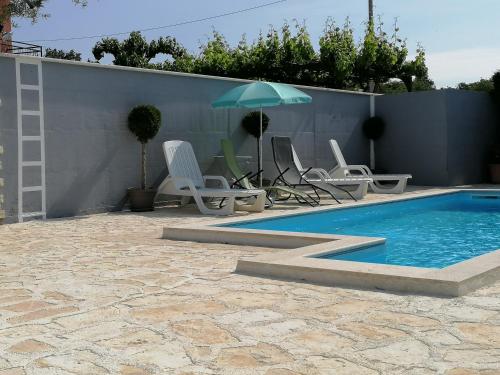 Leonie Apartment 4 Stern