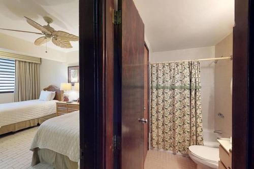 Cama o camas de una habitación en Crescent Cove 96