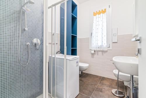 A bathroom at Spa and Relax Lovely Apartment