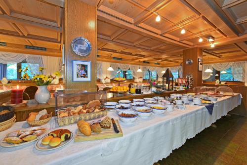 Еда / где поесть недалеко от отеля