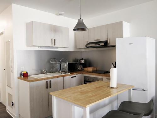 Photo de la galerie de l'établissement Cosy Lodge T3 duplex avec jardin, à Villeneuve-lès-Maguelone