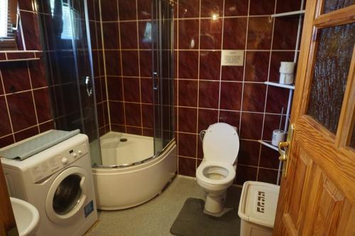 Koupelna v ubytování Osada Sosnowa