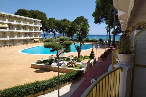 Apartamento en primera línea de mar en Vilafortuny, Cambrils