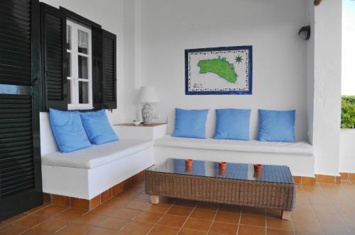 Afbeelding uit fotogalerij van Villa SES TANQUES 17 in Es Canutells