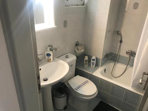 Korona beach apartments-sea view suite