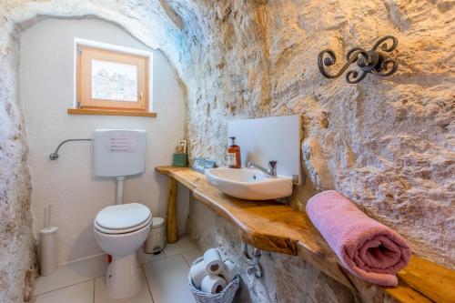 Koupelna v ubytování Villa Toscana - Charming stone Villa with private pool & garden