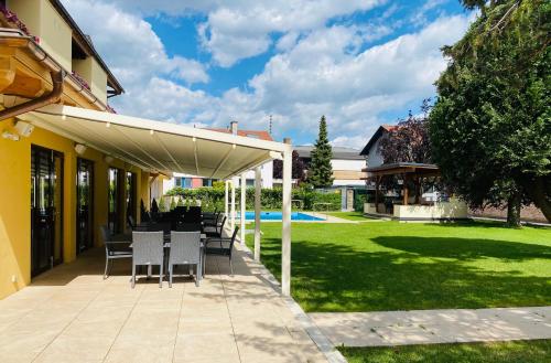 Zahrada ubytování Hotel Charlotte