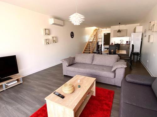 Photo de la galerie de l'établissement Cosy Lodge T3 duplex avec jardin, à Villeneuve-lès-Maguelone