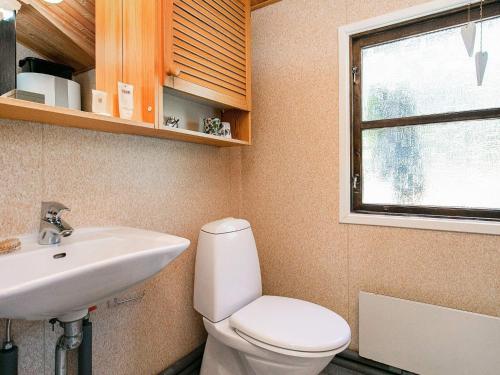 Et badeværelse på Holiday home Læsø XXVIII