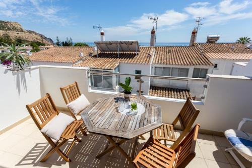 Mariners (3) - Bright and stylish apartment - 2 minute walk to the beach