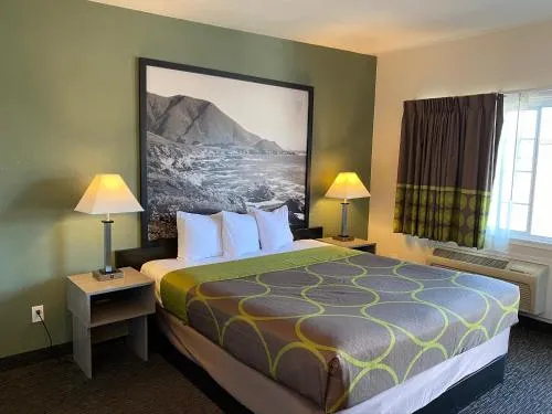 Super 8 by Wyndham Monterey in Salinas