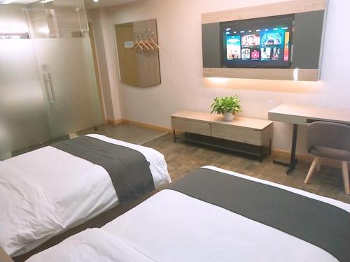 Galeriebild der Unterkunft Thank Inn Plus Hotel Jiangsu Suzhou Taicang Liuhe Town Tinghai Road in Taicang