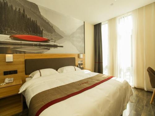 Imagen de la galería de Thank Inn Chain Hotel Zhejiang Haining Chang'an Town Hongyuan Flower City, en Haining