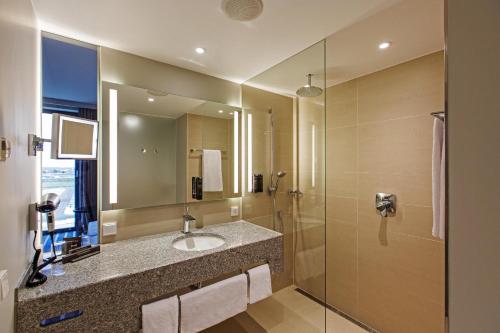 Koupelna v ubytování Steigenberger Airport Hotel Berlin