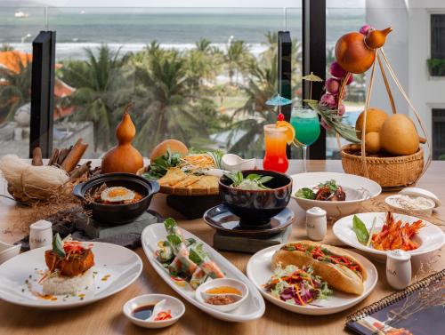 Makanan di atau berdekatan hotel