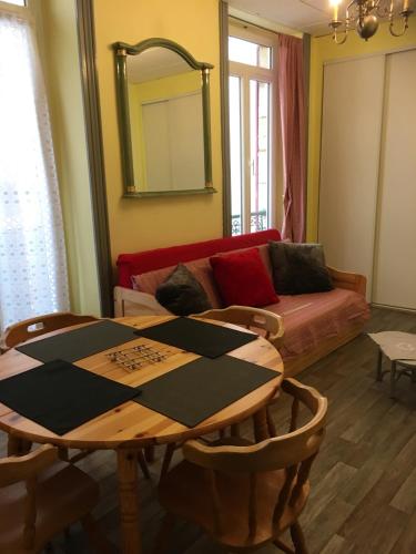 Appartement cosy à La Bourboule, 40 m², casier à skis