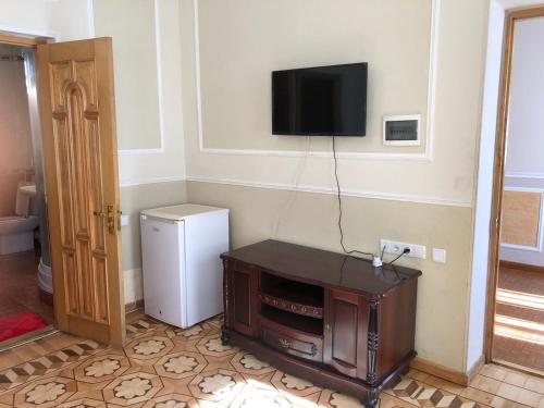TV a/nebo společenská místnost v ubytování ValDa Hotel on TUMANYAN