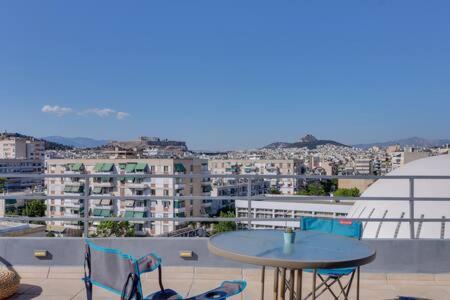 Studio with private terrace and view of Acropolis!