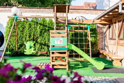 Κήπος έξω από το Hotel Karczma Chełmińska
