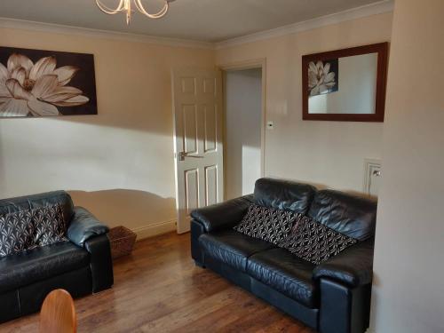 Χώρος καθιστικού στο Waterfront Apartment In The Heart Of St Neots