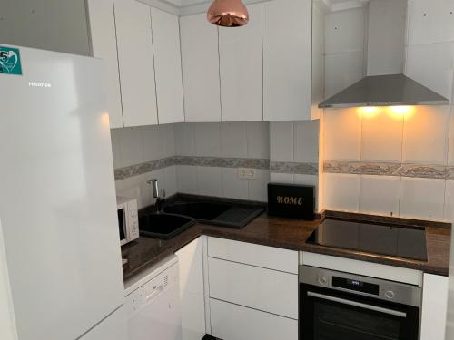 Køkken eller tekøkken på Charming apartment with sea views, Playa Arenal, Javea