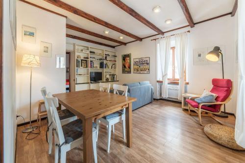 GuestHost - Colosseo Modern Apartment
