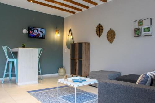 Zdjęcie z galerii obiektu Lamprini's Deluxe Studios w mieście Limenas