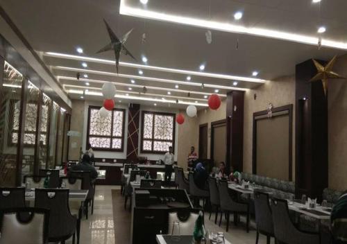 Restaurace v ubytování Hotel Nand Residency