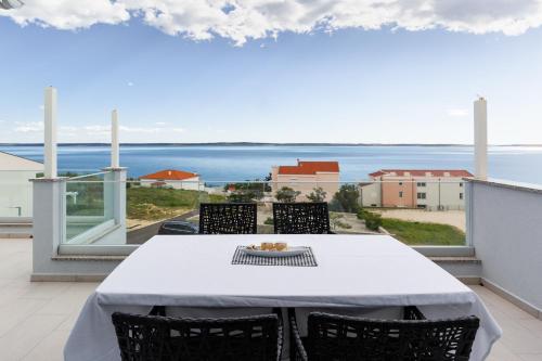 Φωτογραφία από το άλμπουμ του APARTMENT LanaTea ***SEA VIEW*** σε Rtina