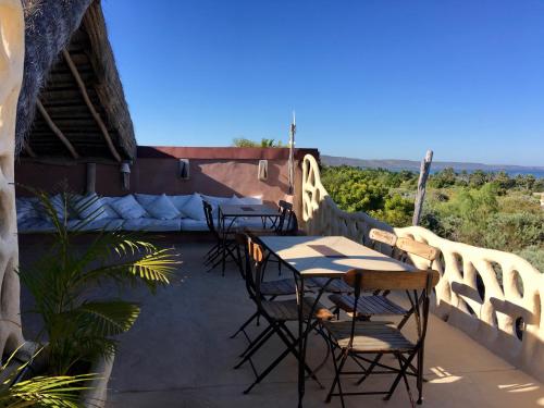 Rõdu või terrass majutusasutuses Bakuba Lodge - Le petit hôtel du Voyageur