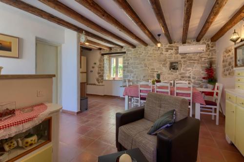 Cozy villa Zita with private pool near town center