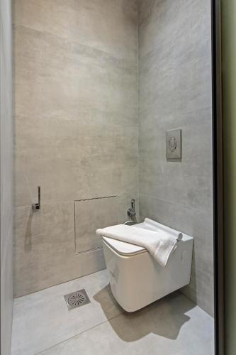 Bilik mandi di Lilium Luxury Suites